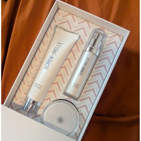 LORDE + BELLE CC SKINCARE REGIMEN 3 IN 1 GIFT SET Retail At $199 NIB - Picture 1 of 5